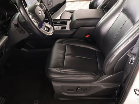 Used 2024 Ford Expedition Max XLT RWD image 12