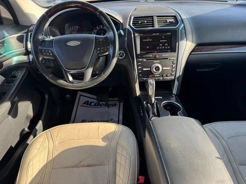 Used 2016 Ford Explorer Platinum AWD/4WD image 19