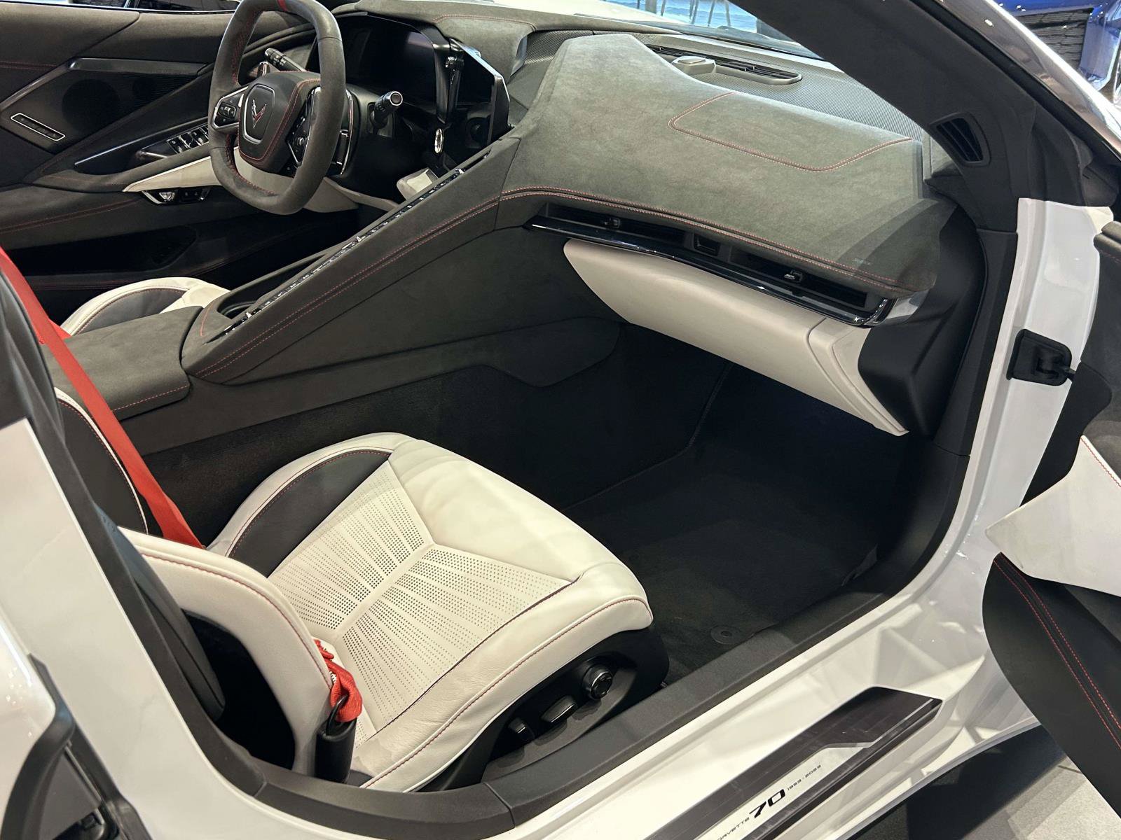 Used 2023 Chevrolet Corvette Stingray Premium Conv RWD image 14