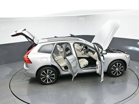 Used 2023 Volvo XC60 B5 Plus w/ Climate Package AWD/4WD image 48