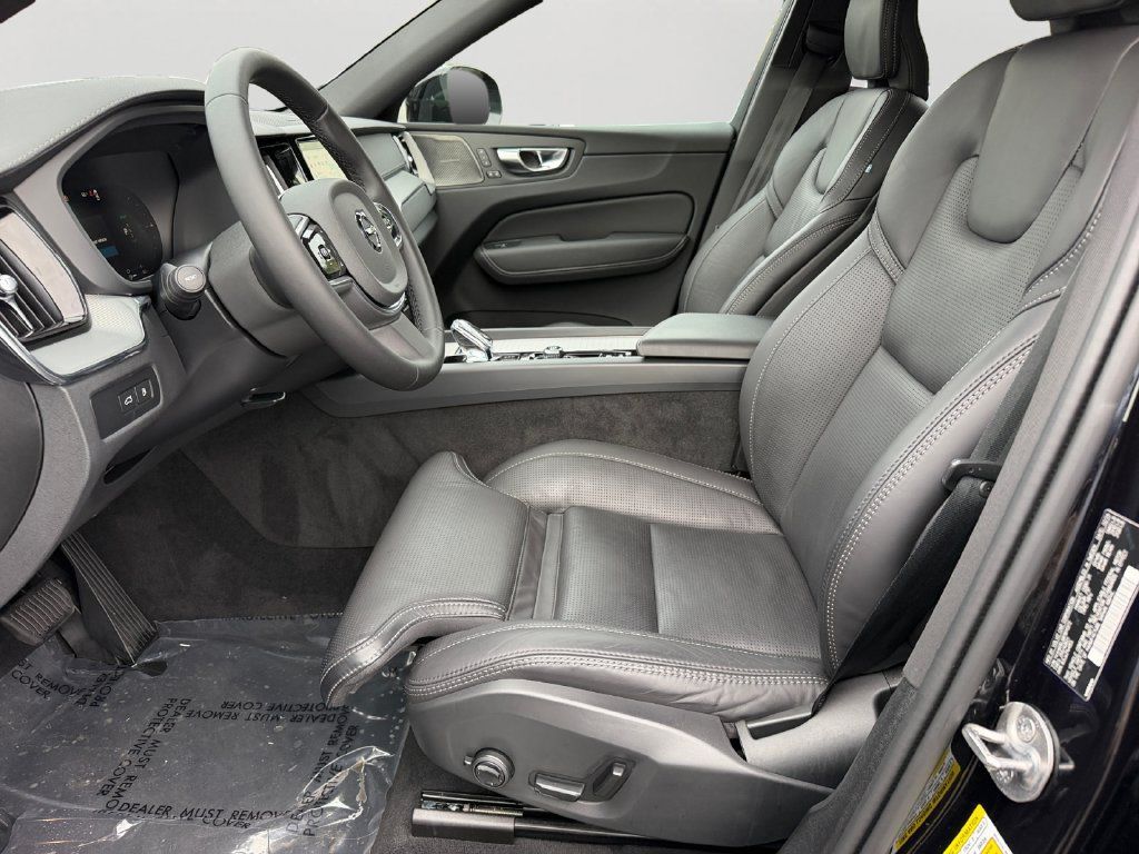 Certified 2024 Volvo XC60 T8 Ultimate AWD/4WD image 16