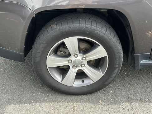 Used 2017 Jeep Compass High Altitude image 8