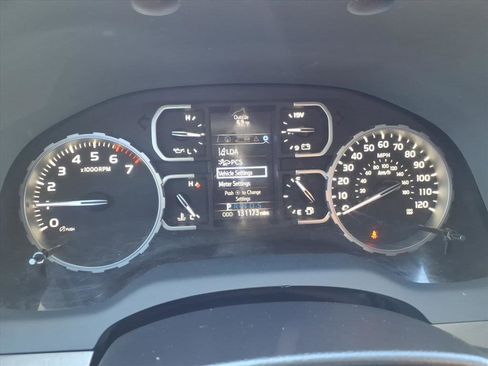 Used 2018 Toyota Tundra SR5 w/ SR5 Upgrade Package image 23