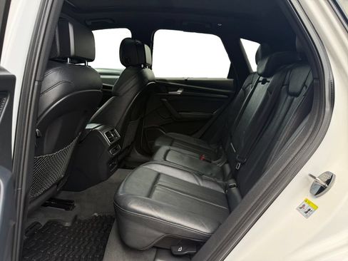 Used 2019 Audi SQ5 Premium Plus w/ Premium Plus Package AWD/4WD image 16