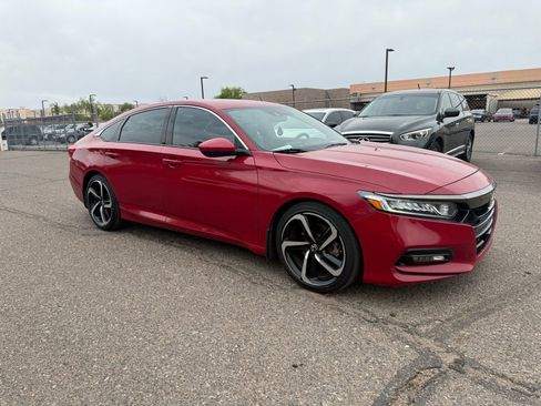 Used 2018 Honda Accord Sport image 3