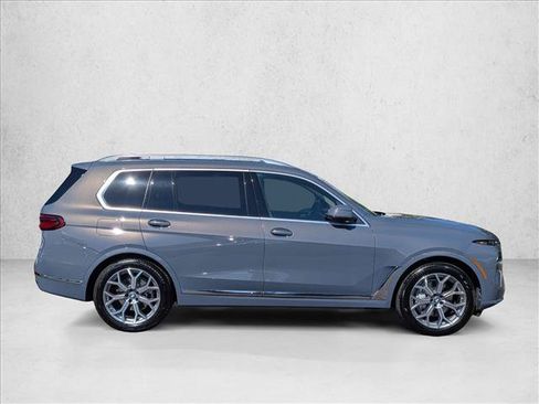 Used 2026 BMW X7 xDrive40i AWD/4WD image 4