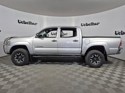 Used 2012 Toyota Tacoma 4x4 Double Cab w/ SR5 Pkg image 4