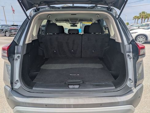 Used 2023 Nissan Rogue S AWD/4WD image 13