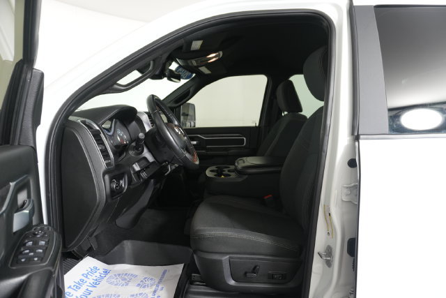 Used 2024 RAM 2500 Big Horn w/ Night Edition AWD/4WD image 24
