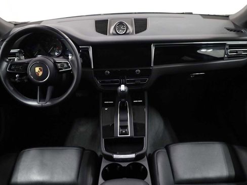 Certified 2023 Porsche Macan image 26