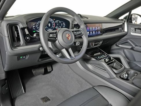 New 2026 Porsche Cayenne Coupe AWD/4WD image 4