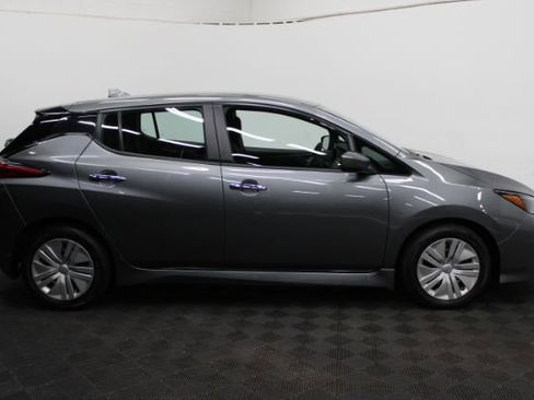 Used 2024 Nissan Leaf S image 4