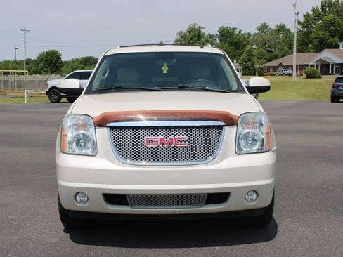 Used 2013 GMC Yukon Denali AWD/4WD image 3