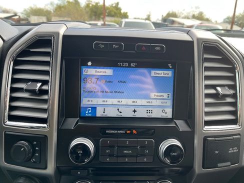 Used 2016 Ford F150 Platinum w/ Equipment Group 701A Luxury image 13