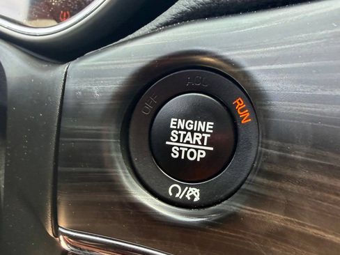 Used 2022 Jeep Grand Cherokee Limited AWD/4WD image 20