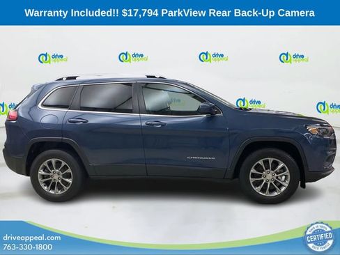Used 2019 Jeep Cherokee Latitude Plus w/ Cold Weather Group AWD/4WD image 4