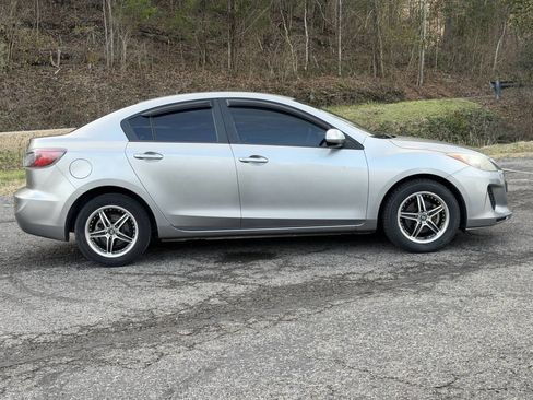 Used 2013 MAZDA MAZDA3 i SV image 7