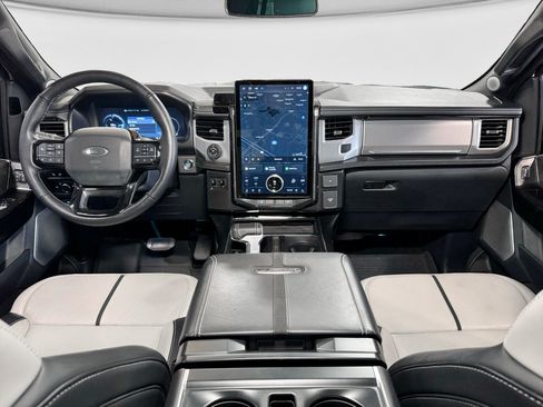 Used 2022 Ford F150 Lightning Platinum AWD/4WD image 18