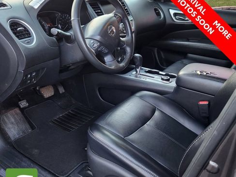 Used 2019 Nissan Pathfinder SL AWD/4WD image 6