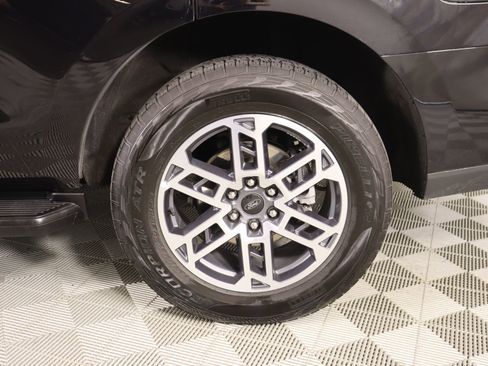 Used 2025 Ford Expedition Active image 19