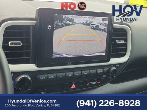Certified 2023 Hyundai Venue Limited w/ Cargo Package FWD image 27