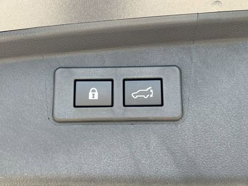 Certified 2025 Subaru Outback Limited AWD/4WD image 34