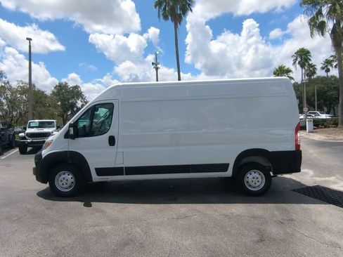 Used 2025 RAM ProMaster 2500 w/ Convenience Group FWD image 8