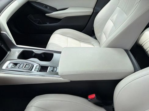 Used 2021 Honda Accord Touring image 13
