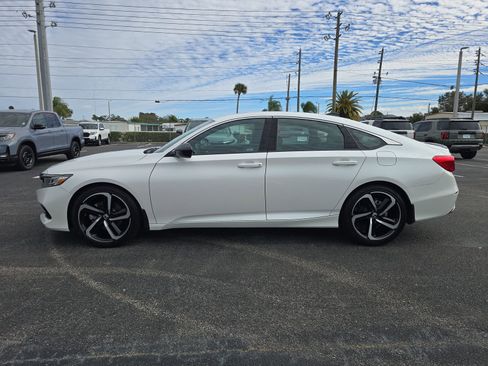 Used 2022 Honda Accord Sport image 6