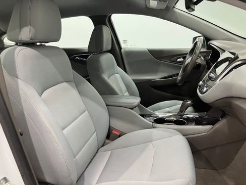 Used 2018 Chevrolet Malibu LT w/ Driver Confidence Package image 45