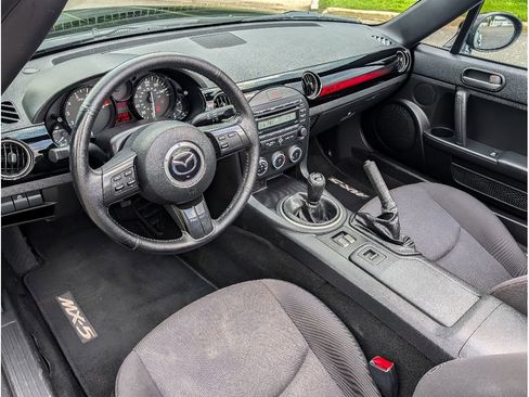 Used 2015 MAZDA MX-5 Miata Club RWD image 24