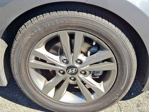 Used 2018 Hyundai Elantra Value Edition image 9