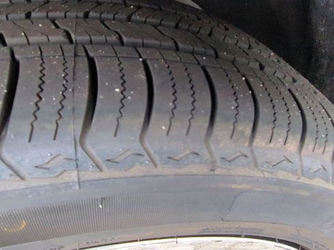 Used 2021 Buick Encore Preferred w/ Safety Package image 10