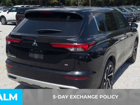 Used 2024 Mitsubishi Outlander SE FWD image 3