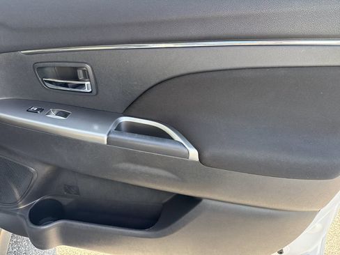 Used 2019 Mitsubishi Outlander Sport ES FWD image 14