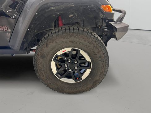 Used 2022 Jeep Wrangler Unlimited Rubicon w/ Cold Weather Group AWD/4WD image 10
