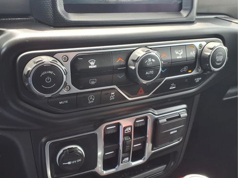 Used 2022 Jeep Wrangler Unlimited Sport AWD/4WD image 19