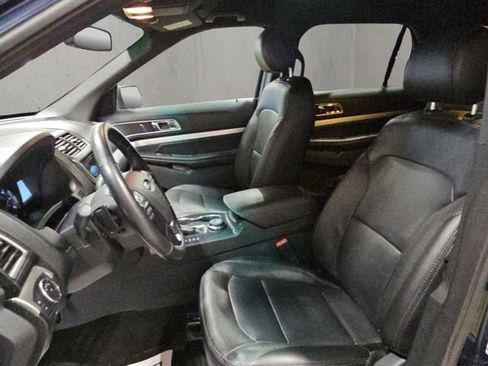 Certified 2017 Ford Explorer XLT w/ Equipment Group 202A AWD/4WD image 9