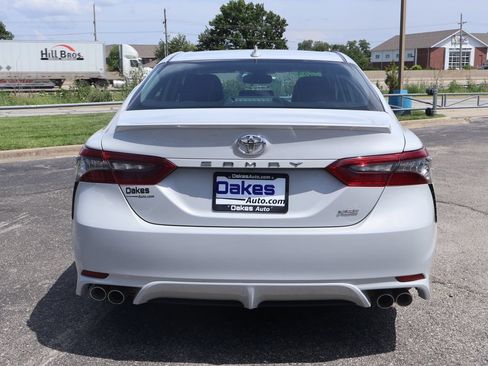 Used 2024 Toyota Camry XSE FWD image 6
