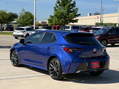 Used 2025 Toyota Corolla XSE FWD image 6