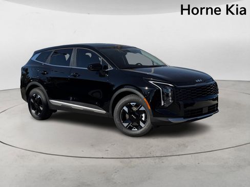 New 2026 Kia Sportage LX image 2