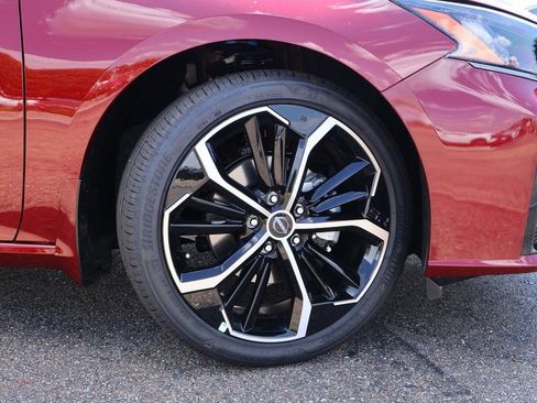 New 2025 Nissan Altima 2.5 SR image 16