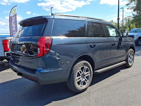 New 2025 Ford Expedition Active image 4