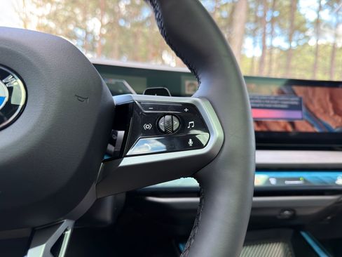 Certified 2025 BMW X3 xDrive30i w/ M Sport Package image 22