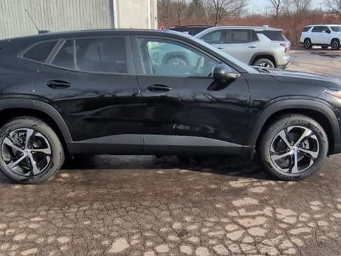 New 2026 Chevrolet Trax RS w/ Sunroof Package image 9