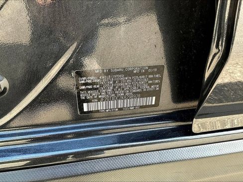 Used 2019 Subaru Crosstrek 2.0i Premium w/ Moonroof Package AWD/4WD image 19