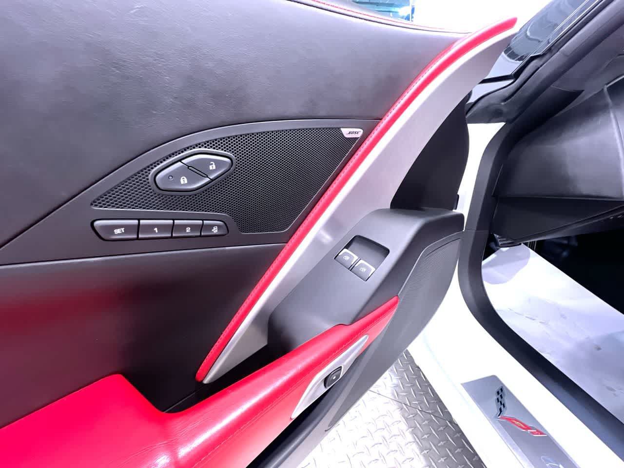 Used 2015 Chevrolet Corvette Z06 w/ 3LZ Preferred Equipment Group RWD image 12