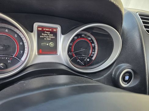 Used 2019 Dodge Journey SE FWD image 8