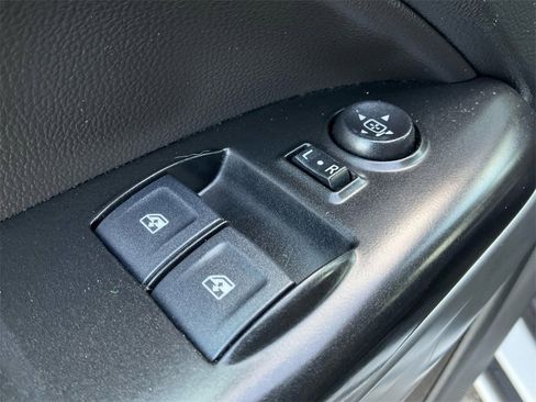 Used 2022 Chevrolet Colorado LT w/ Fleet Safety Package image 32