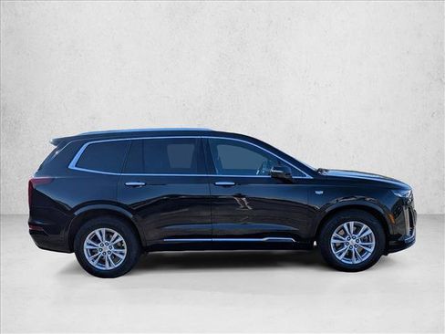 Used 2021 Cadillac XT6 Luxury image 4